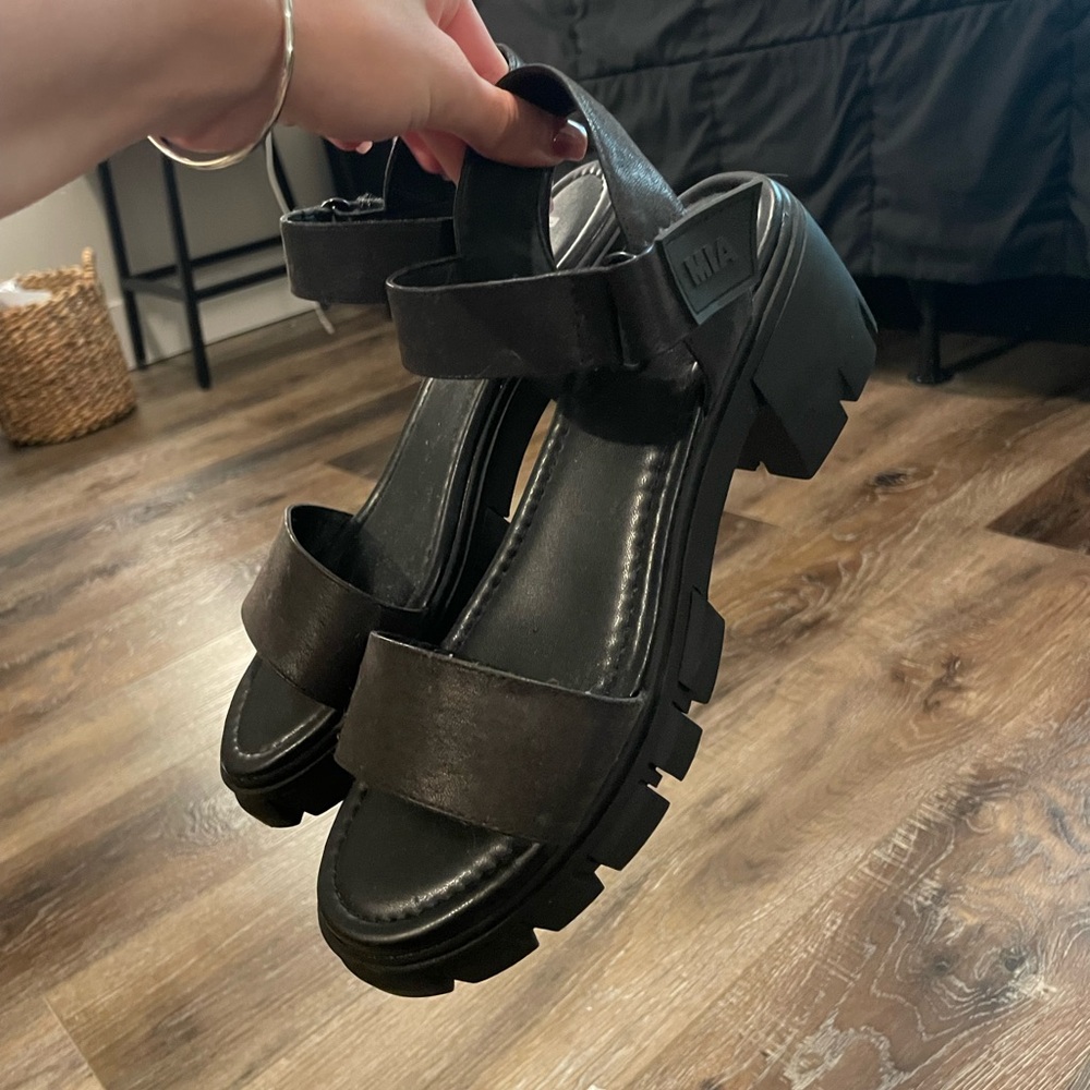 Girl MIA Women's Black Strappy Sandals
